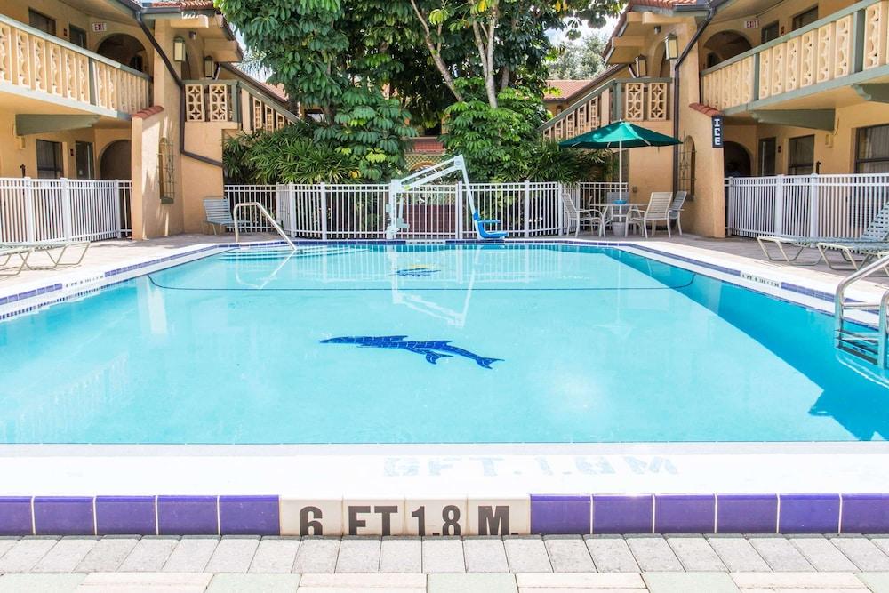 Quality Inn & Suites Altamonte Springs Orlando-North Ngoại thất bức ảnh