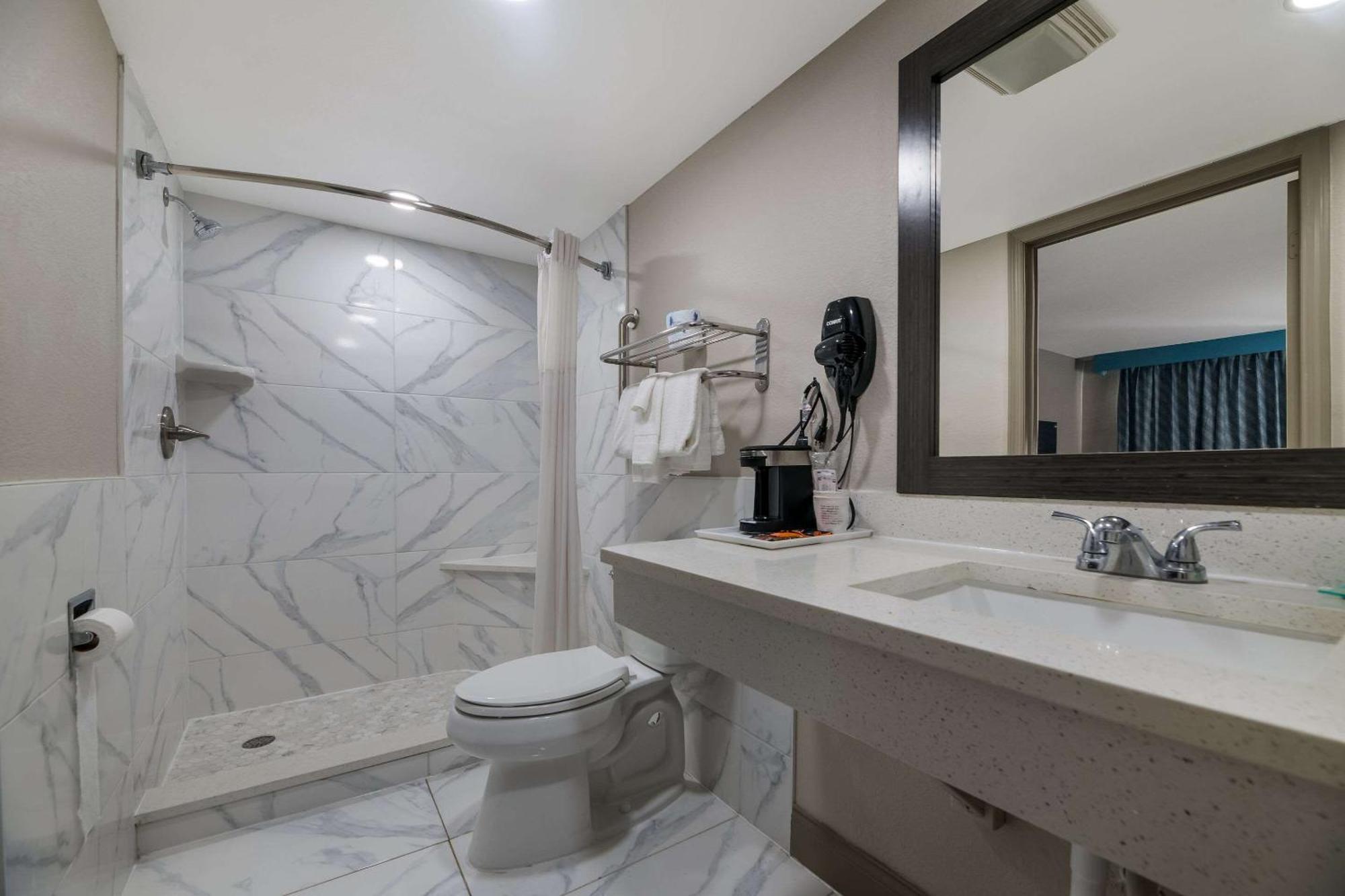 Quality Inn & Suites Altamonte Springs Orlando-North Ngoại thất bức ảnh